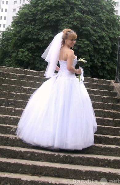 Продам свадебное платье в Калининграде.